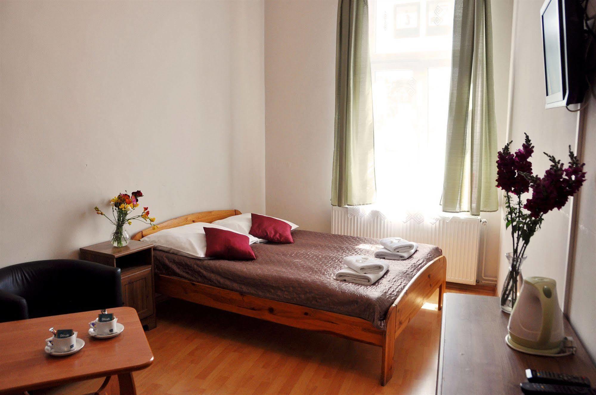 Station Aparthotel 2*